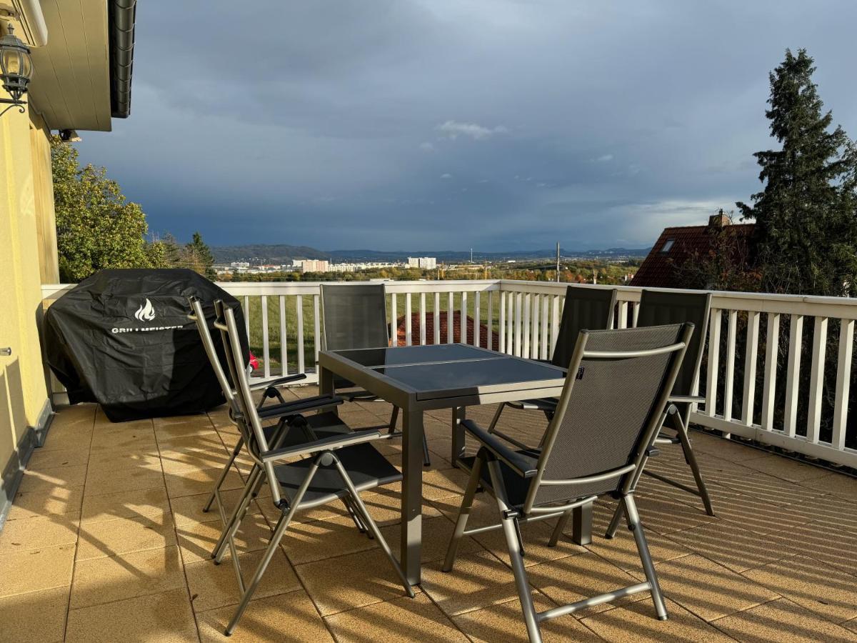 205 Qm "Traumtor" Mit Sauna, Whirlpool, Kamin Und 3 Terrassen Mit Blick In Die Boehmisch Saechsische Schweiz Дрезден Экстерьер фото